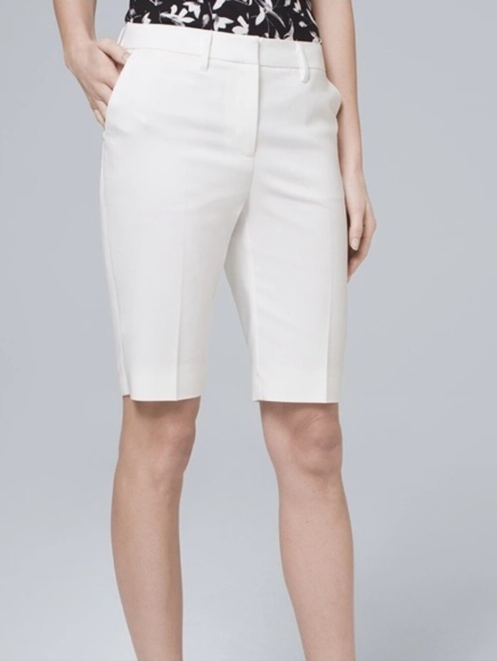 White House Black Market (WHBM) The 11" Bermuda Short White Flat Front Size 12